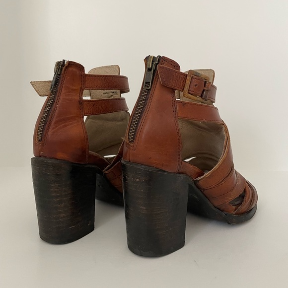 FREEBIRD BY STEVEN Claw Heeled Sandals, Size 7 - Picture 4 of 7